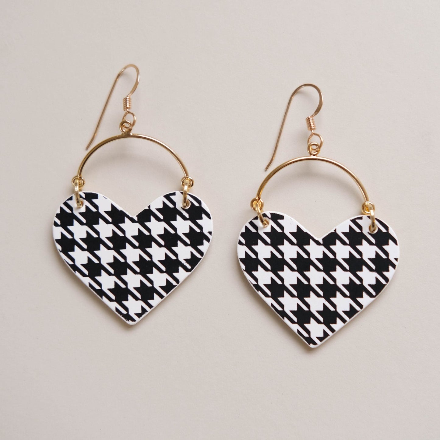 White & Black Houndstooth Lover
