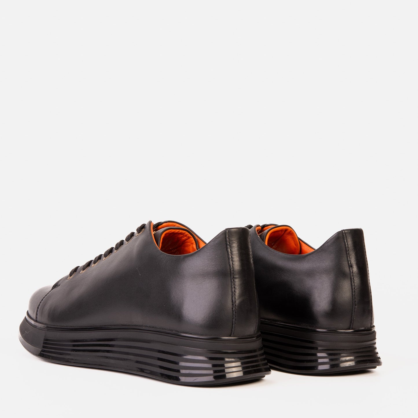 The Peklin Black Leather Men Sneaker