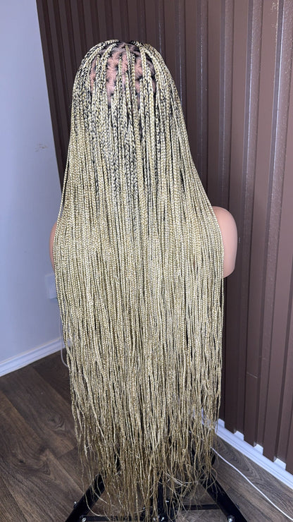 Darkroot honey blonde