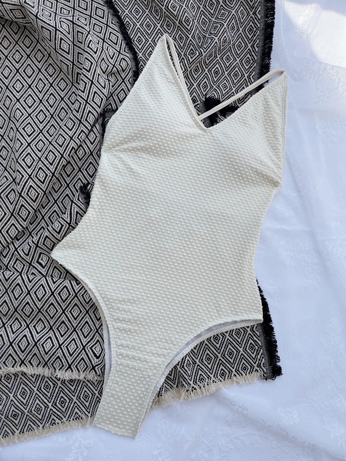 Solid Color Sexy Bikini Bump Fabric Swimsuit