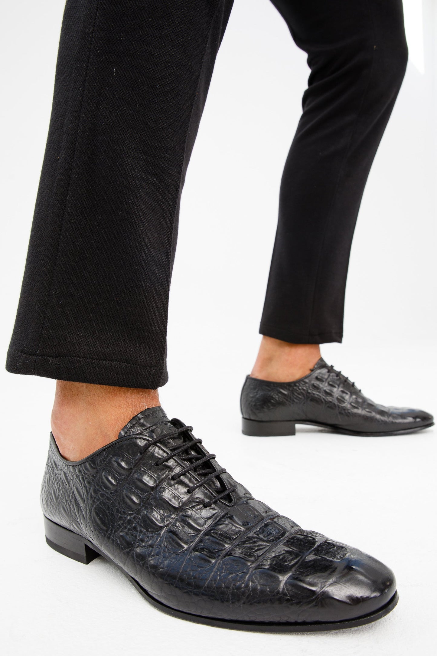 The Randor Black Crocodile Leather Oxford Men Shoe