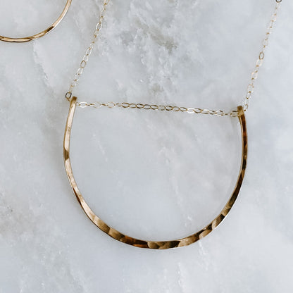 Arc Necklace