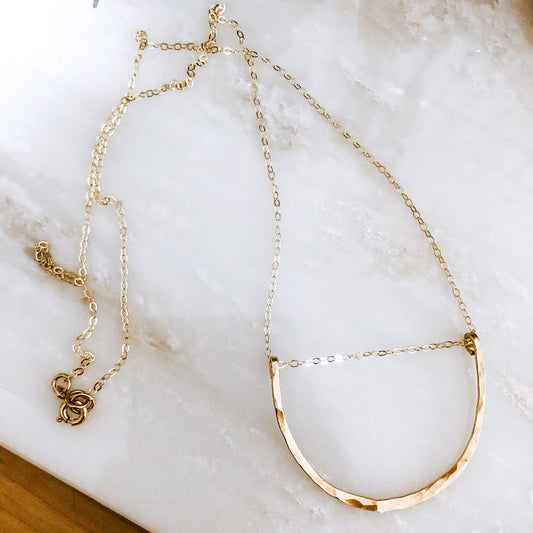 Arc Necklace